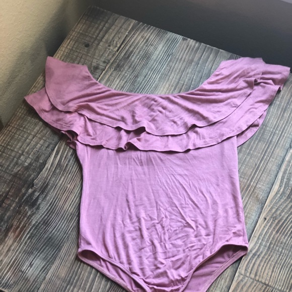 Flounce Top Bodysuit in Mauve 🌷 - Picture 3 of 6